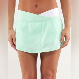 Lululemon Run Pace Skirt Wagon Stripe Fresh Teal / White 8